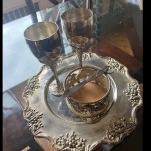 Vintage Godinger Silver plated Goblet Wine/Glass Set Grape Embossed Stem 7.5”